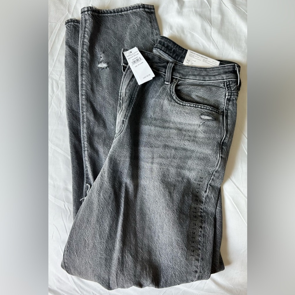 NWT American Eagle Highest Rise Mom Jean